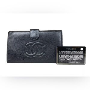 Chanel black bifold long wallet in caviar leather